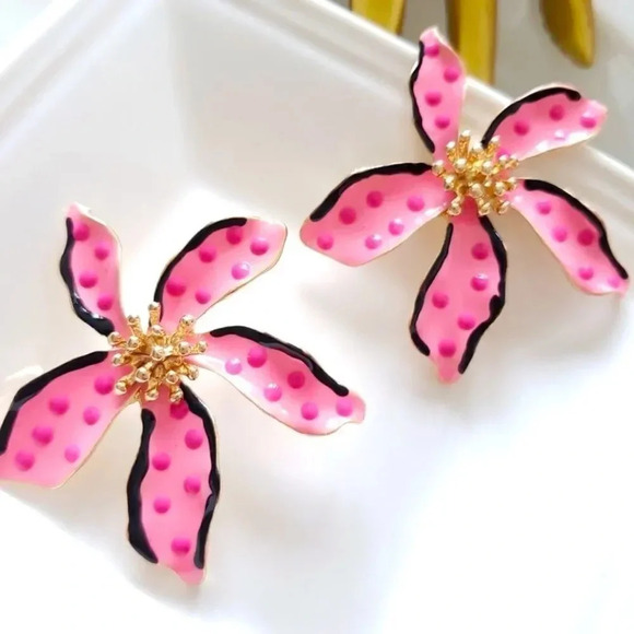 Pink Floret Earrings - Picture 5 of 6